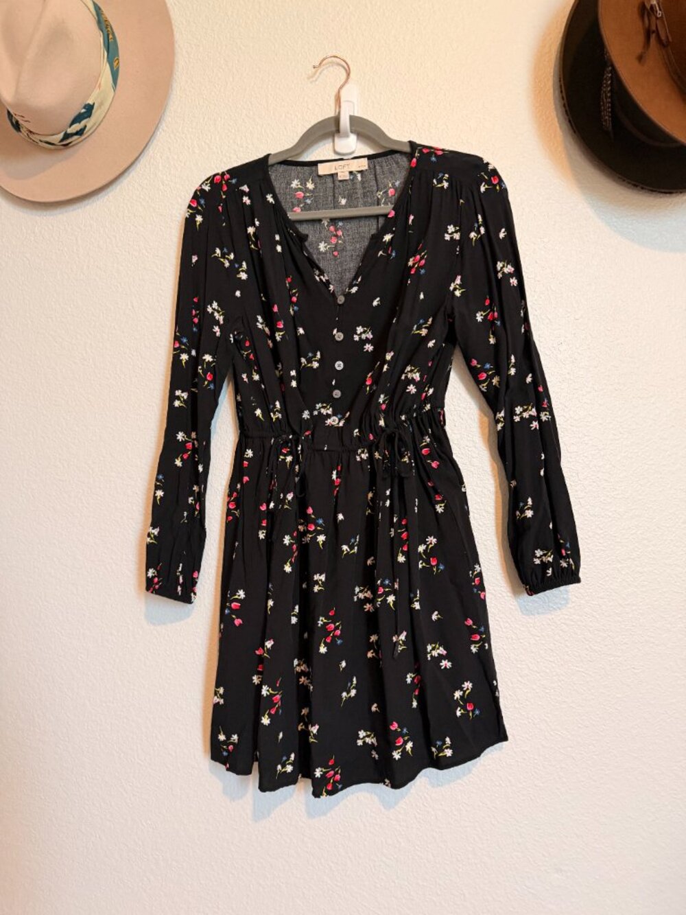 SUMMER DRESS SALE Cute Long Sleeved Short LOFT Dress